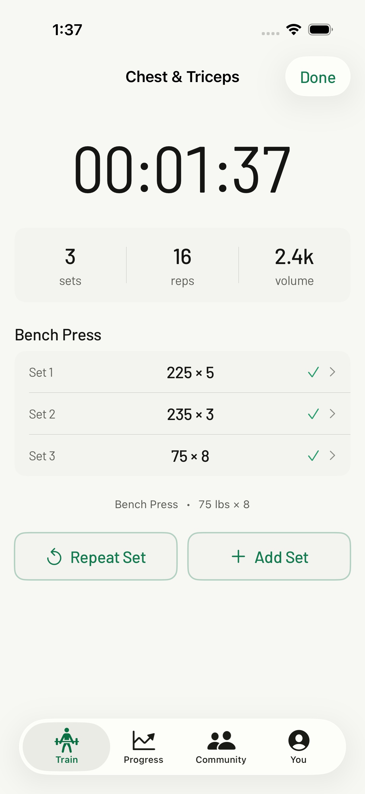 Active workout tracking Chest & Triceps with Bench Press sets, timer, reps, and volume